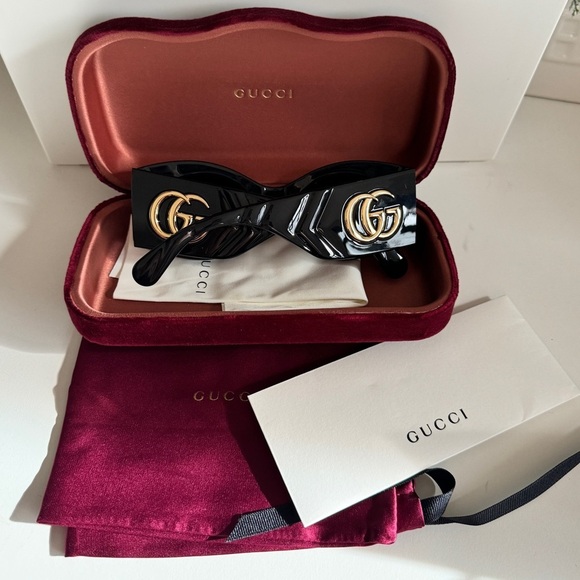 Gucci GG Sunglasses 53mm - Picture 9 of 10